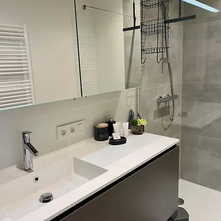 Deluxe La - Oosteroever * Oostende