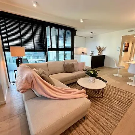 Deluxe La - Oosteroever