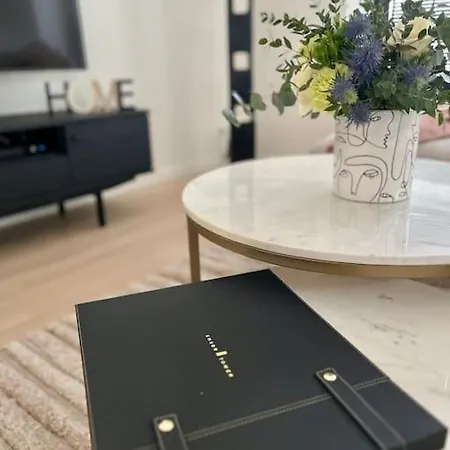 Deluxe La - Oosteroever Ostende