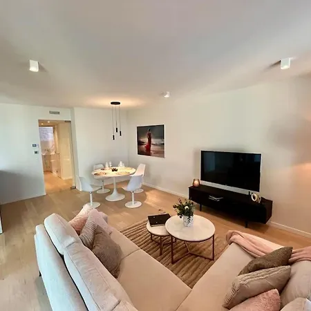 Deluxe La - Oosteroever Ostende